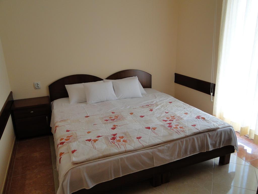 Blue Palace Guest House Budva Oda fotoğraf